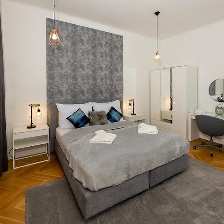 Delightful 1 Bedroom Near Schoenbrunn And Westbahnhof With Big Porch Vienna Luaran gambar